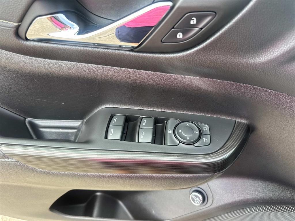 used 2023 GMC Acadia car, priced at $27,894