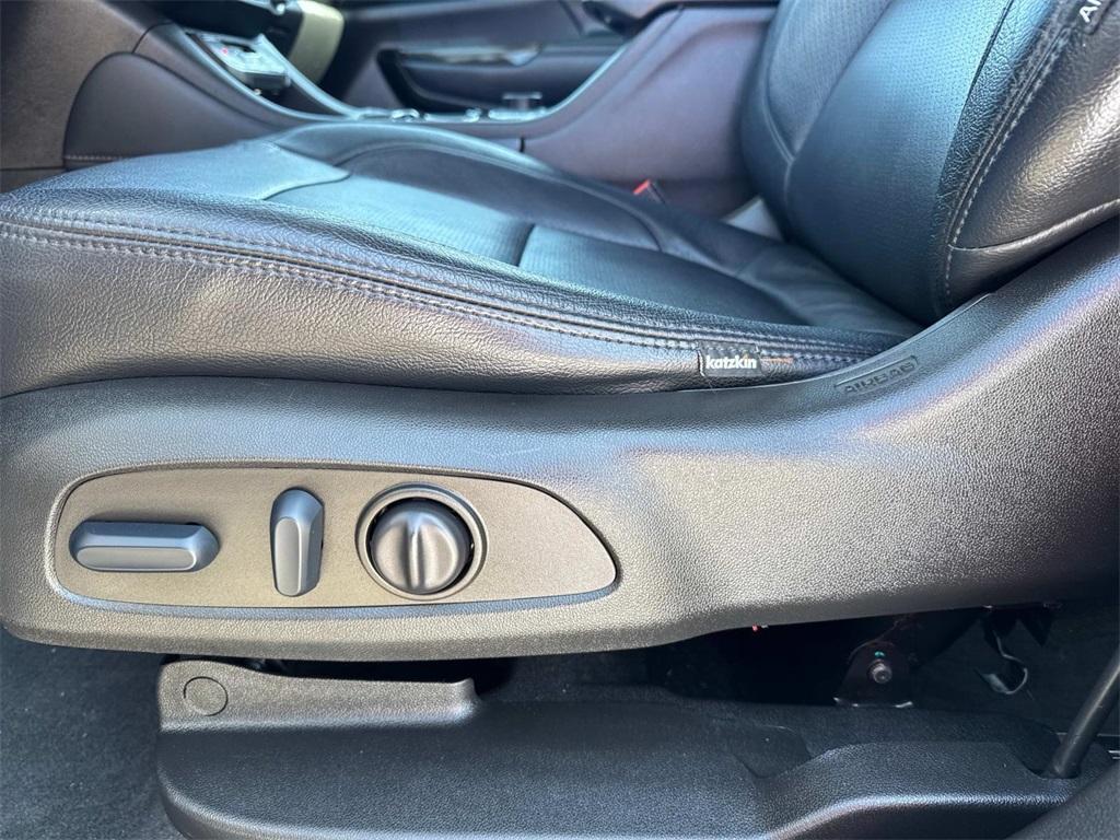 used 2023 GMC Acadia car, priced at $32,333