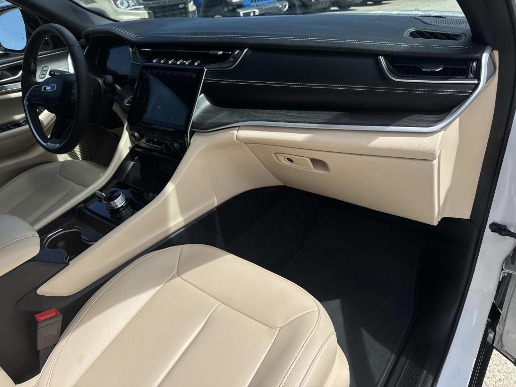 used 2024 Jeep Grand Cherokee car, priced at $34,854