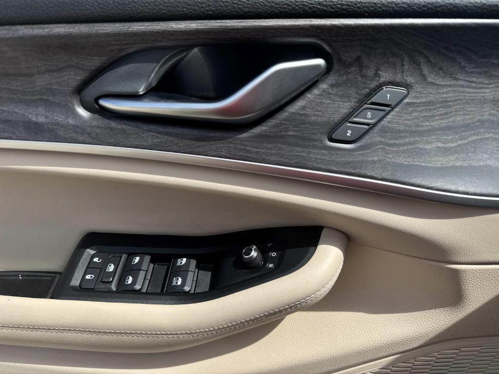 used 2024 Jeep Grand Cherokee car, priced at $34,854