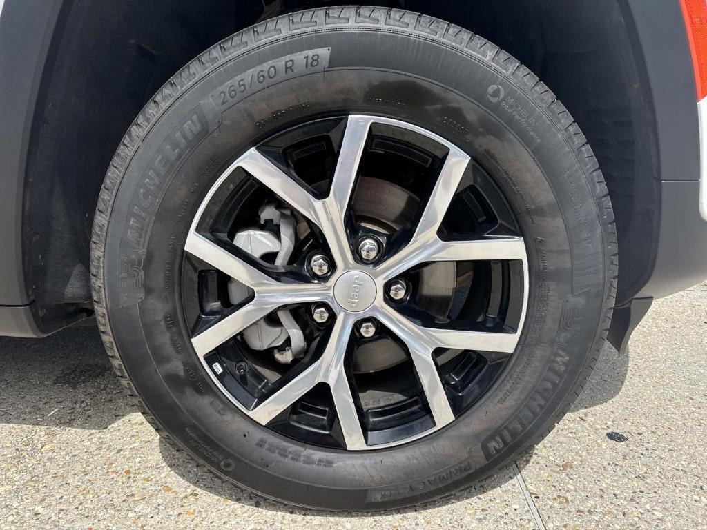 used 2024 Jeep Grand Cherokee car, priced at $34,854