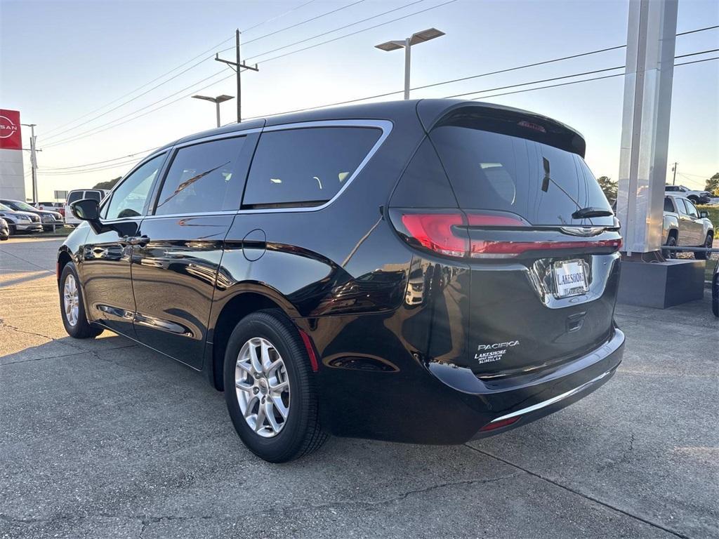 used 2025 Chrysler Pacifica car, priced at $32,979