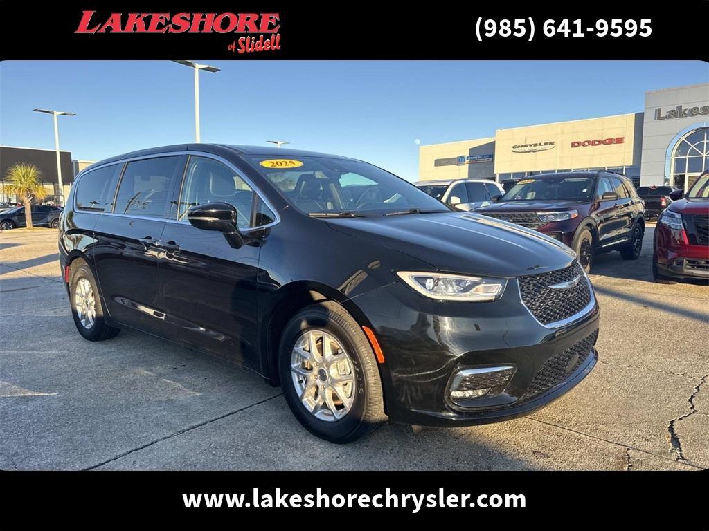 used 2025 Chrysler Pacifica car, priced at $32,979