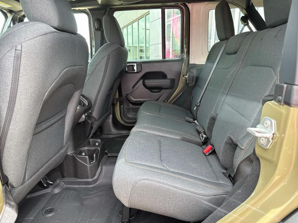 new 2025 Jeep Wrangler car