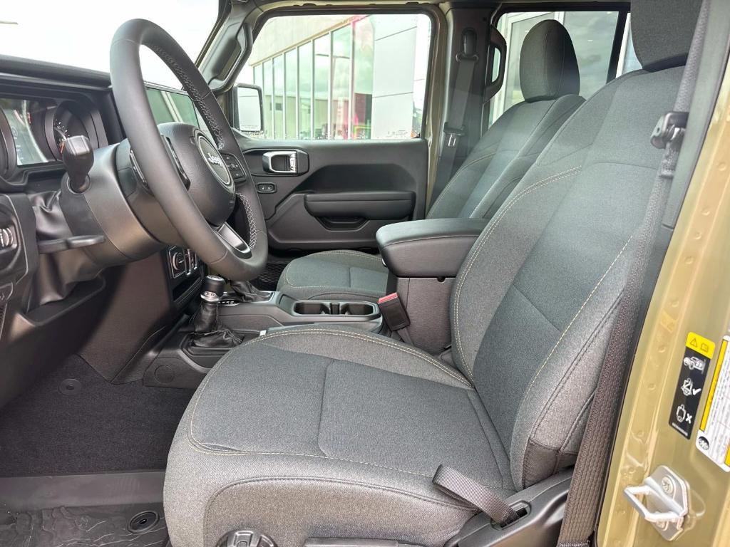 new 2025 Jeep Wrangler car