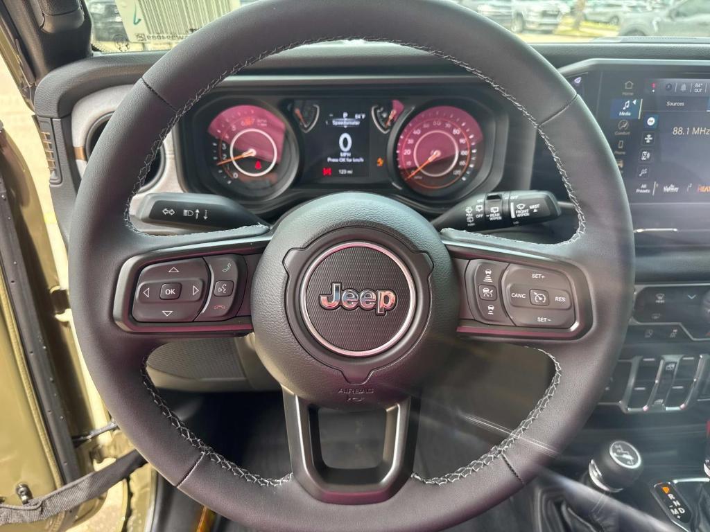 new 2025 Jeep Wrangler car