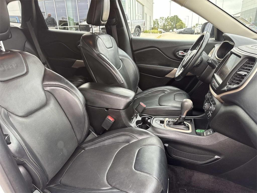 used 2018 Jeep Cherokee car, priced at $15,799