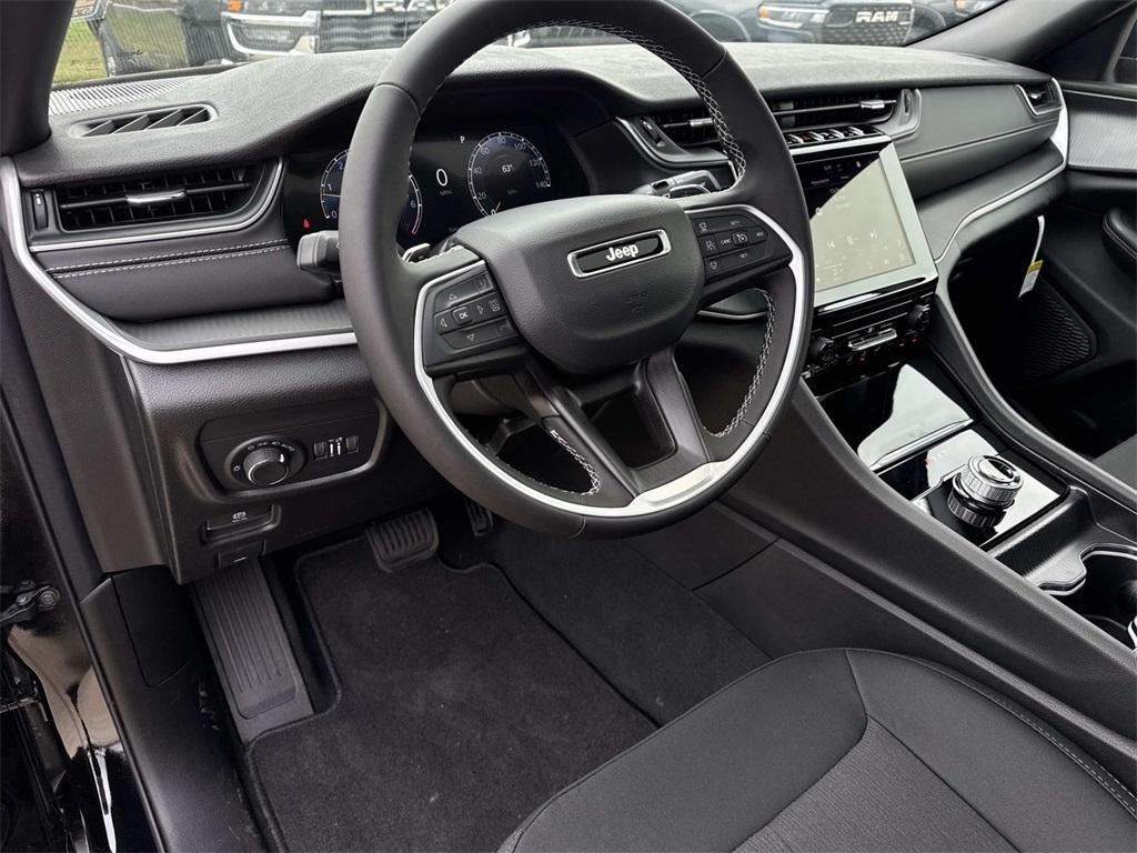 new 2025 Jeep Grand Cherokee L car, priced at $37,625