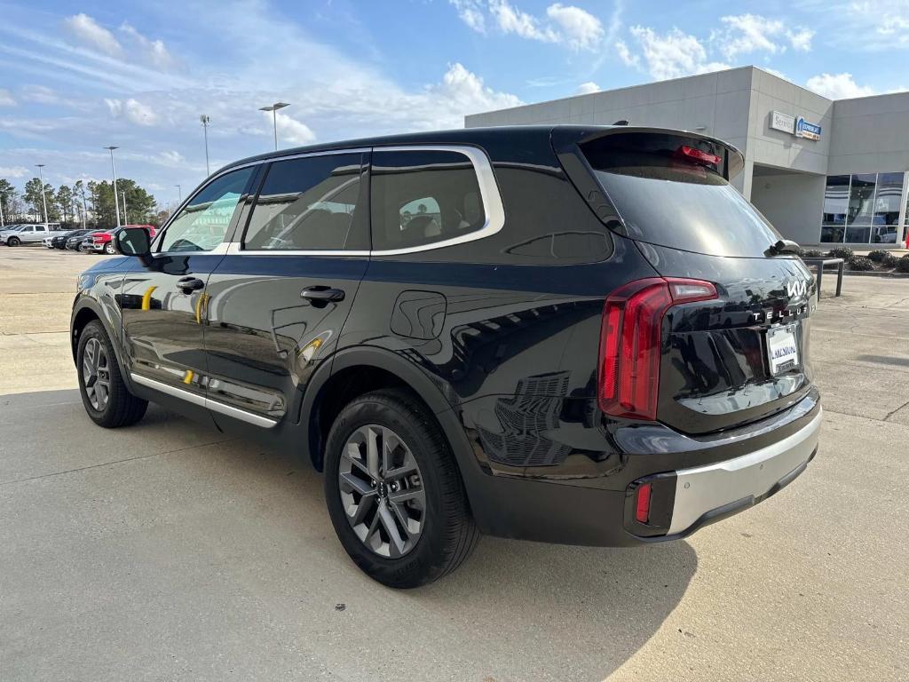 used 2024 Kia Telluride car, priced at $33,402