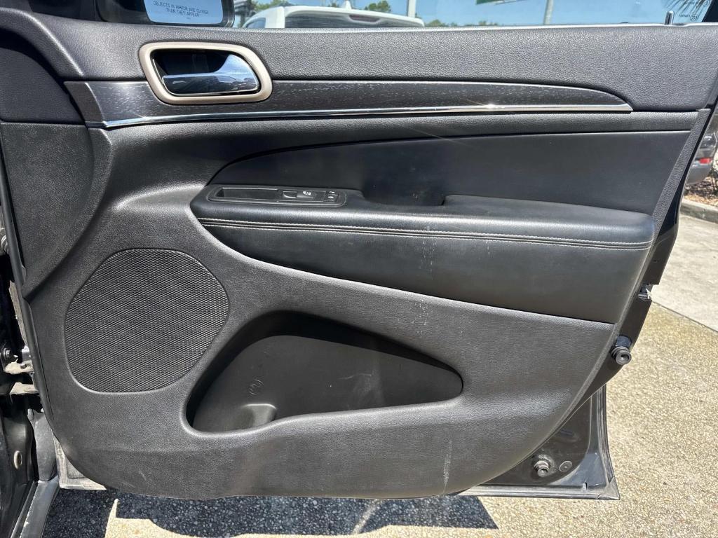 used 2017 Jeep Grand Cherokee car, priced at $16,855
