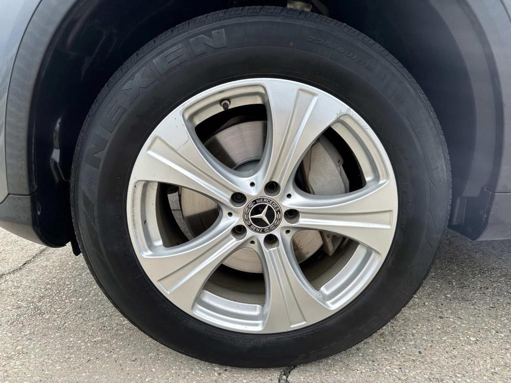 used 2018 Mercedes-Benz GLC 300 car, priced at $15,520