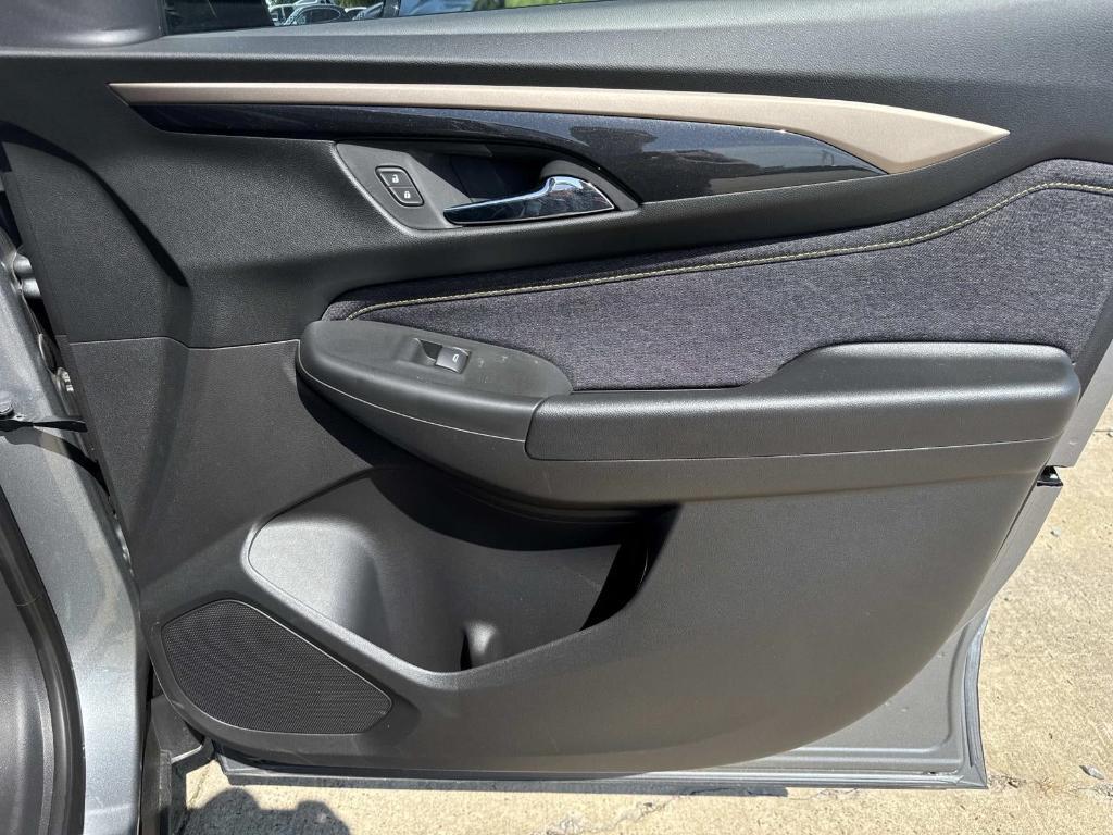 used 2025 Chevrolet TrailBlazer car, priced at $28,470