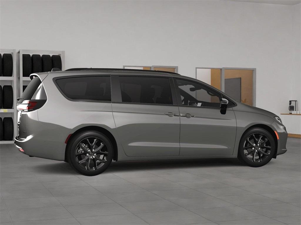 new 2025 Chrysler Pacifica car