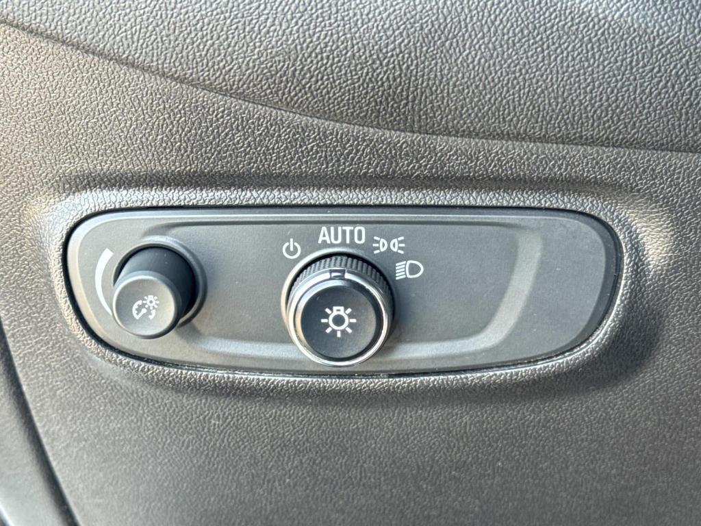 used 2022 Chevrolet Equinox car, priced at $19,599