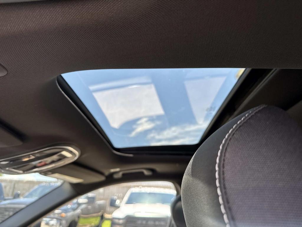 new 2025 Jeep Grand Cherokee L car, priced at $39,325