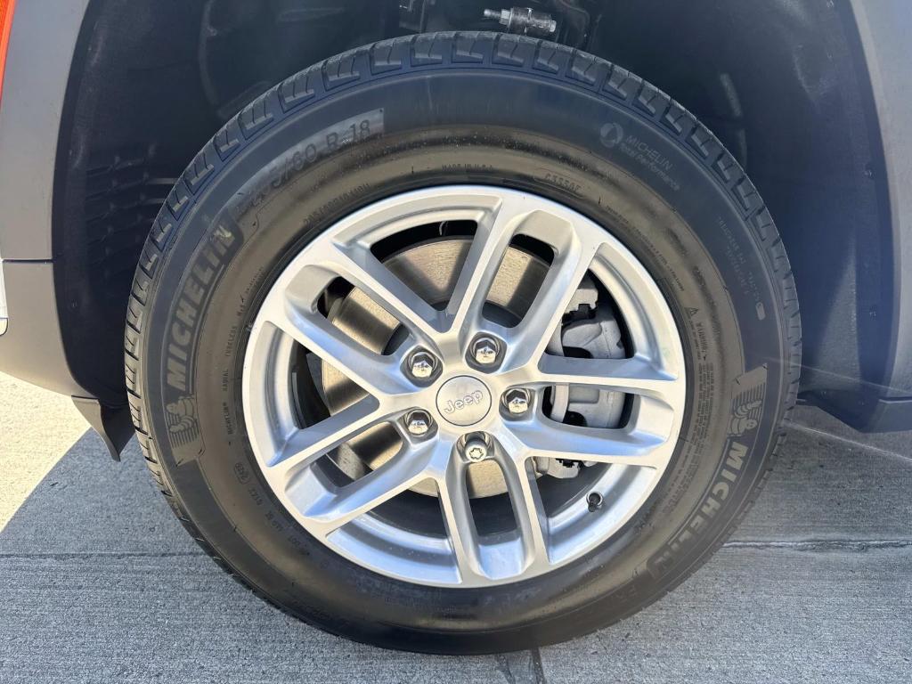 new 2025 Jeep Grand Cherokee L car, priced at $39,325