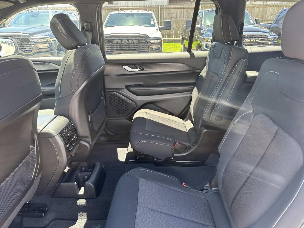 new 2025 Jeep Grand Cherokee L car, priced at $39,325