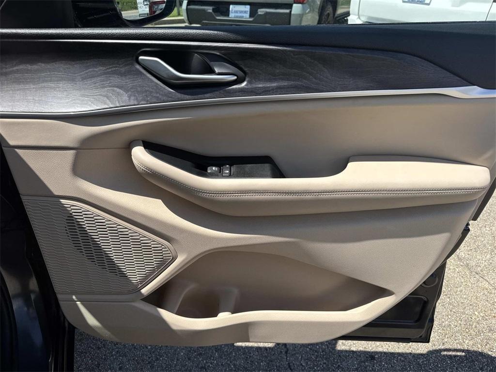 used 2024 Jeep Grand Cherokee car, priced at $31,458