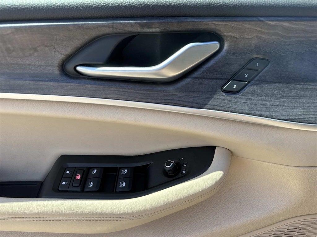 used 2024 Jeep Grand Cherokee car, priced at $34,169