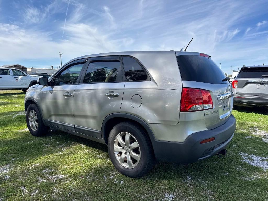 used 2013 Kia Sorento car, priced at $9,998