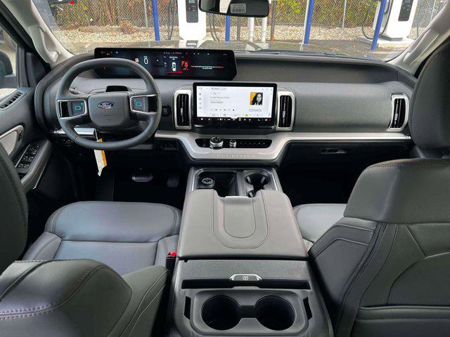 new 2025 Ford Expedition Max car, priced at $75,388