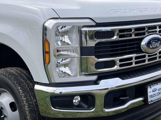 new 2025 Ford F-350 car, priced at $75,670