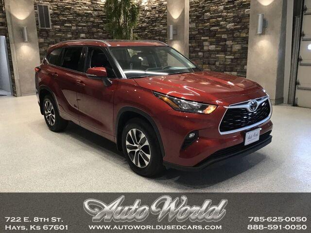 used 2020 Toyota Highlander car, priced at $31,995