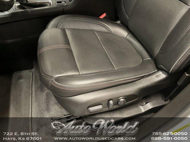 used 2022 Chevrolet Traverse car, priced at $39,995