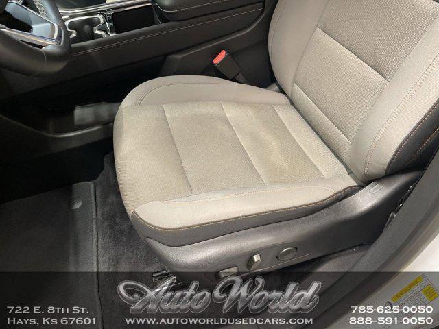 used 2025 Chevrolet Traverse car, priced at $39,995