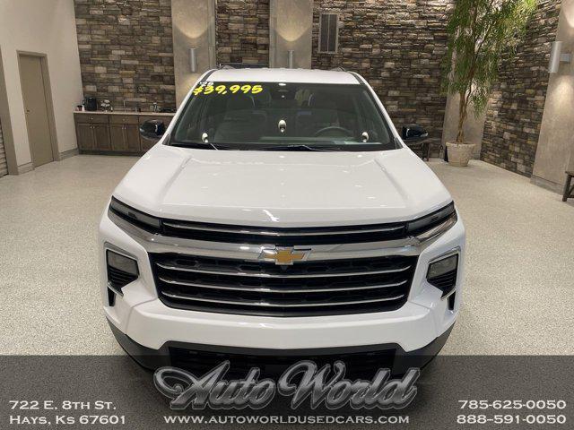 used 2025 Chevrolet Traverse car, priced at $39,995