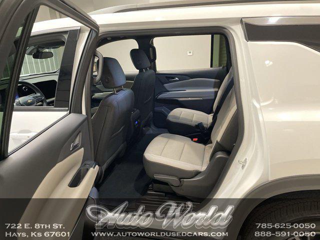 used 2025 Chevrolet Traverse car, priced at $39,995