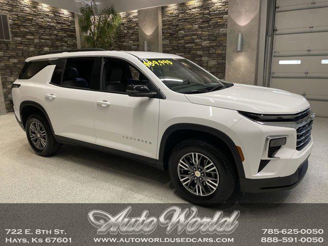used 2025 Chevrolet Traverse car, priced at $39,995