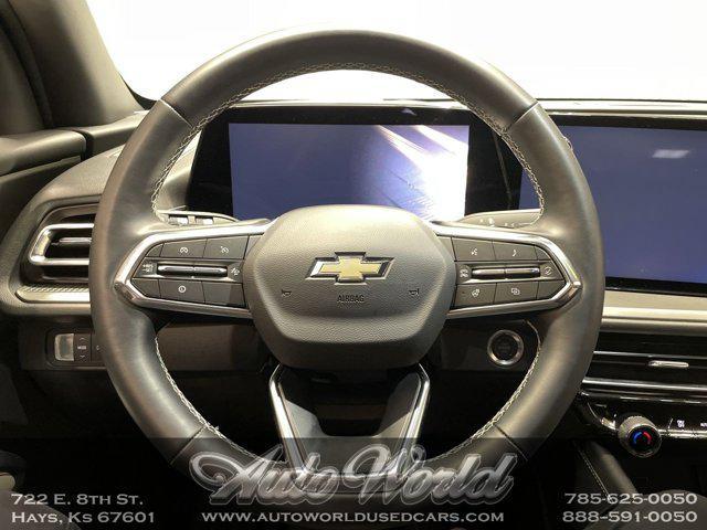 used 2025 Chevrolet Traverse car, priced at $39,995