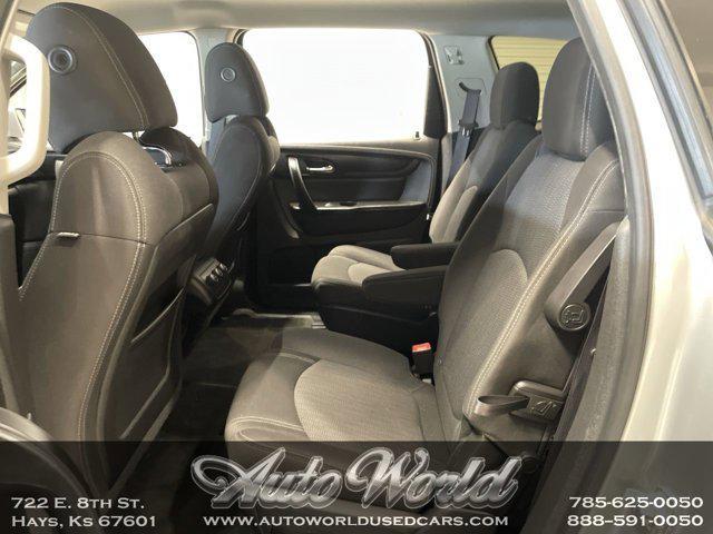 used 2015 Chevrolet Traverse car, priced at $12,995