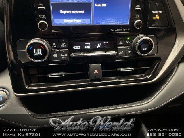 used 2022 Toyota Highlander car, priced at $34,995