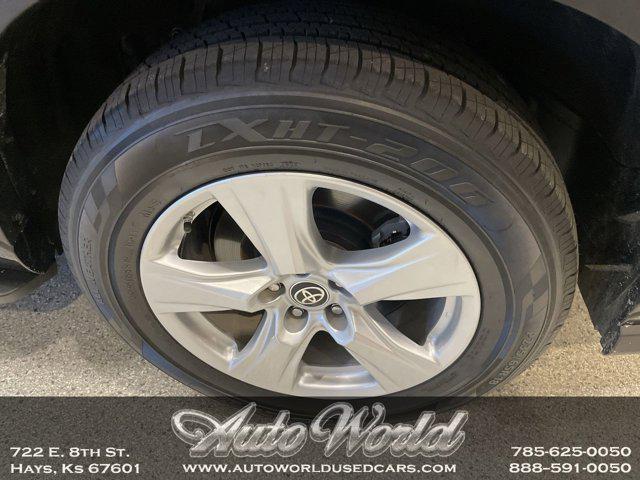 used 2022 Toyota Highlander car, priced at $34,995