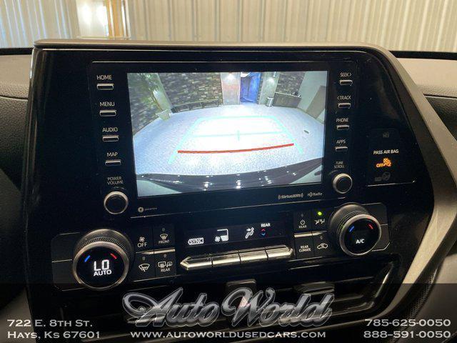 used 2022 Toyota Highlander car, priced at $34,995