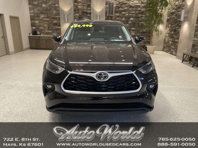 used 2022 Toyota Highlander car, priced at $34,995