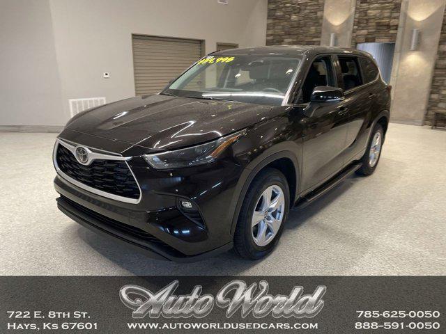 used 2022 Toyota Highlander car, priced at $34,995
