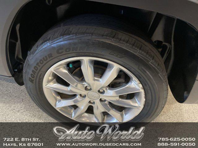 used 2016 Jeep Cherokee car, priced at $11,995