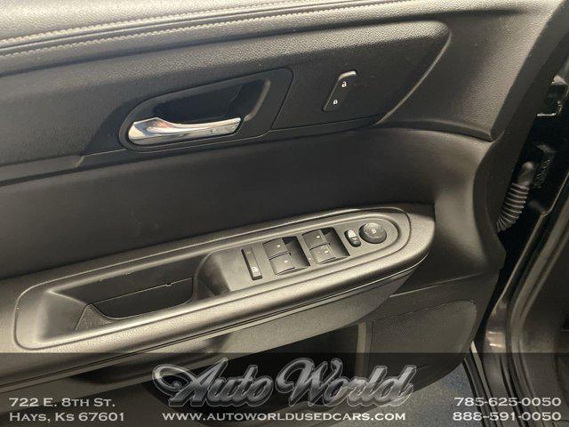 used 2015 Chevrolet Traverse car, priced at $12,995