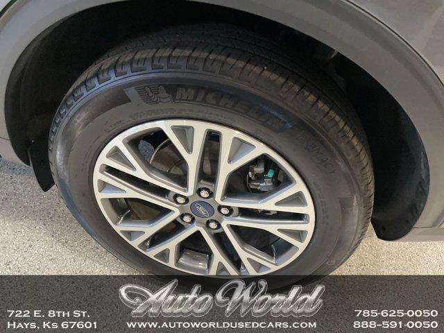 used 2022 Ford Escape car, priced at $27,995