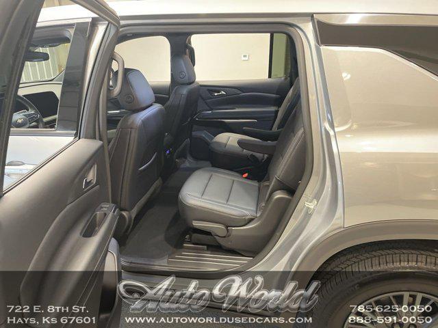 used 2025 Chevrolet Traverse car, priced at $41,995