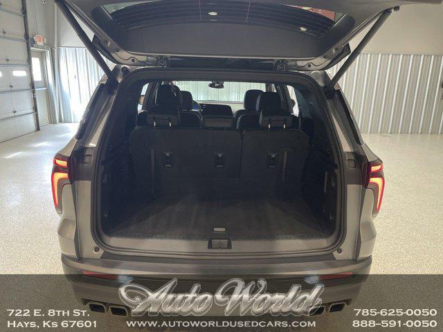 used 2025 Chevrolet Traverse car, priced at $41,995