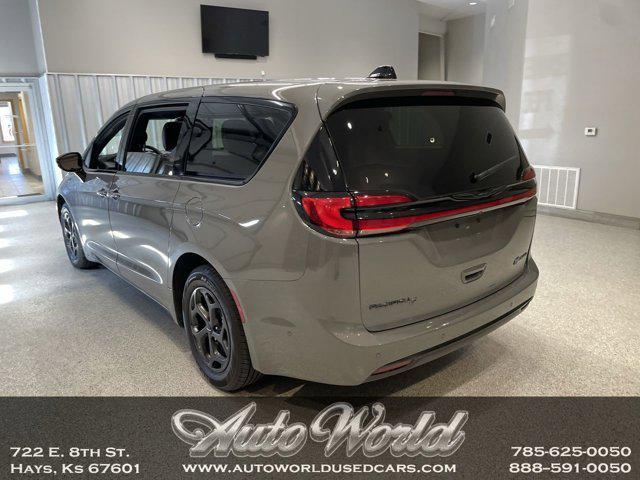 used 2023 Chrysler Pacifica Hybrid car, priced at $39,995