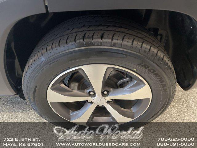 used 2021 Jeep Cherokee car, priced at $26,995