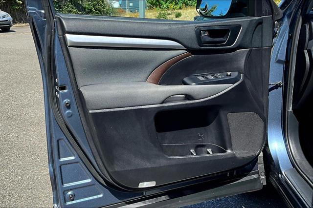 used 2019 Toyota Highlander car, priced at $19,977