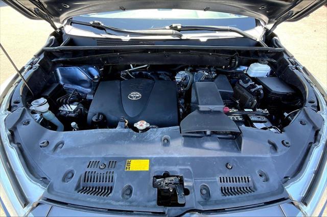 used 2019 Toyota Highlander car, priced at $19,977