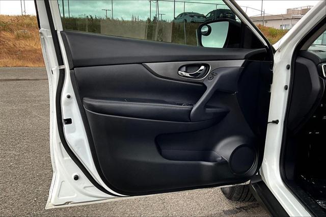 used 2015 Nissan Rogue car, priced at $9,977