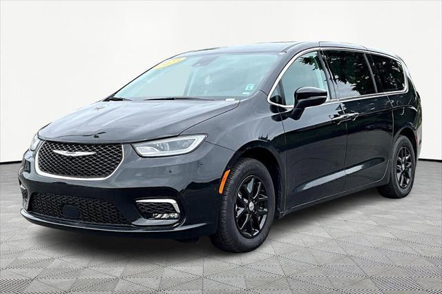 used 2023 Chrysler Pacifica car, priced at $21,977